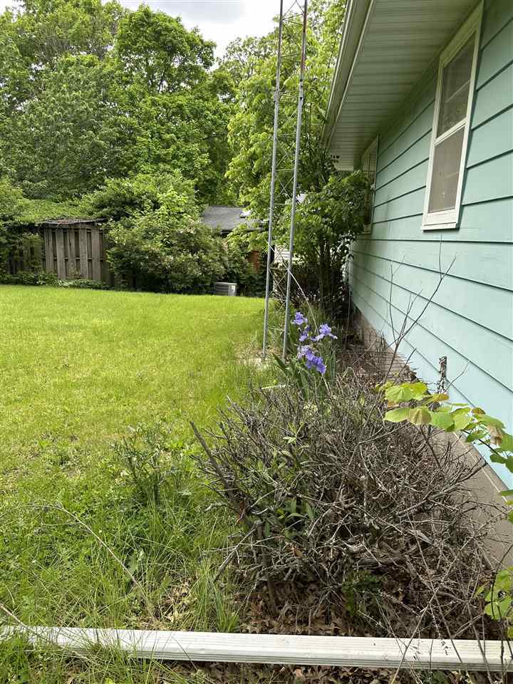 Property Photo: 635 Whiting Ave IA 52245