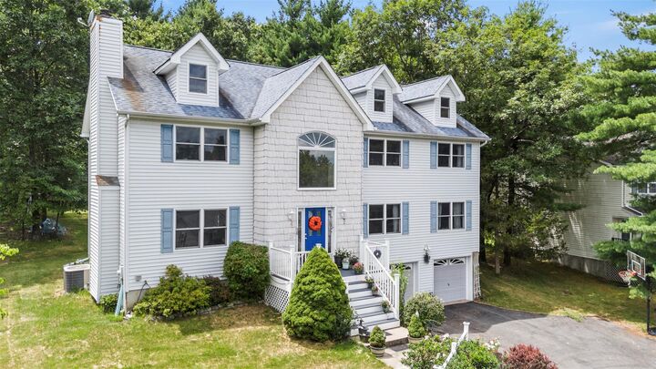Property Photo:  9 Mount Ridge Court  NY 10950 