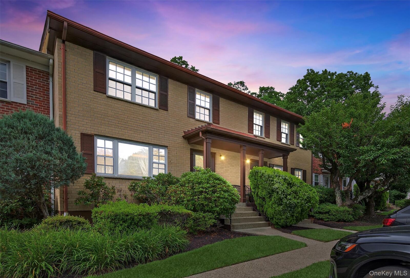 Property Photo:  418 Pawnee Court  NY 10901 