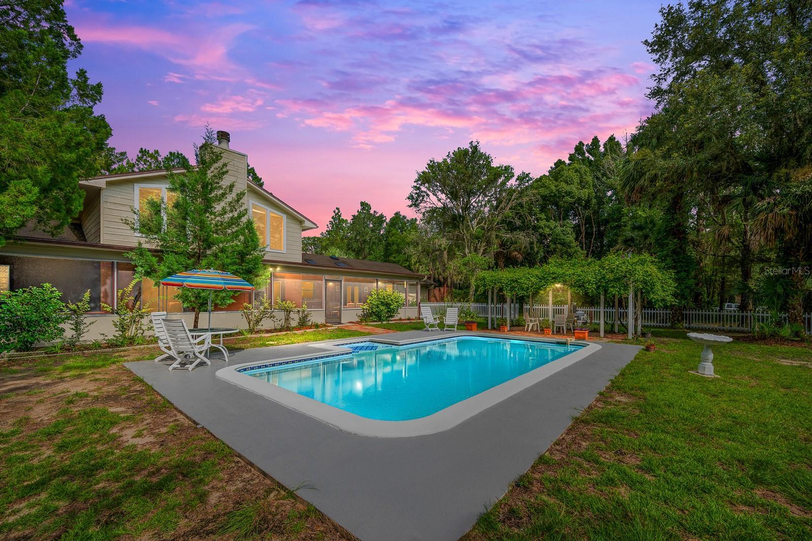 Property Photo: 7201 SW 97th Lane FL 32608