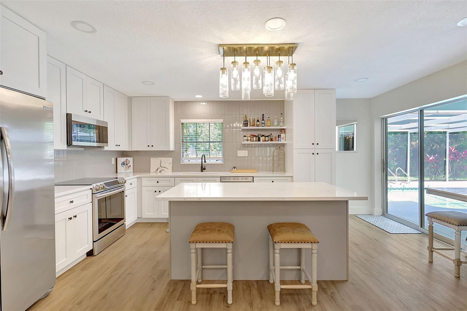 Property Photo:  8003 Conservatory Drive  FL 34243 