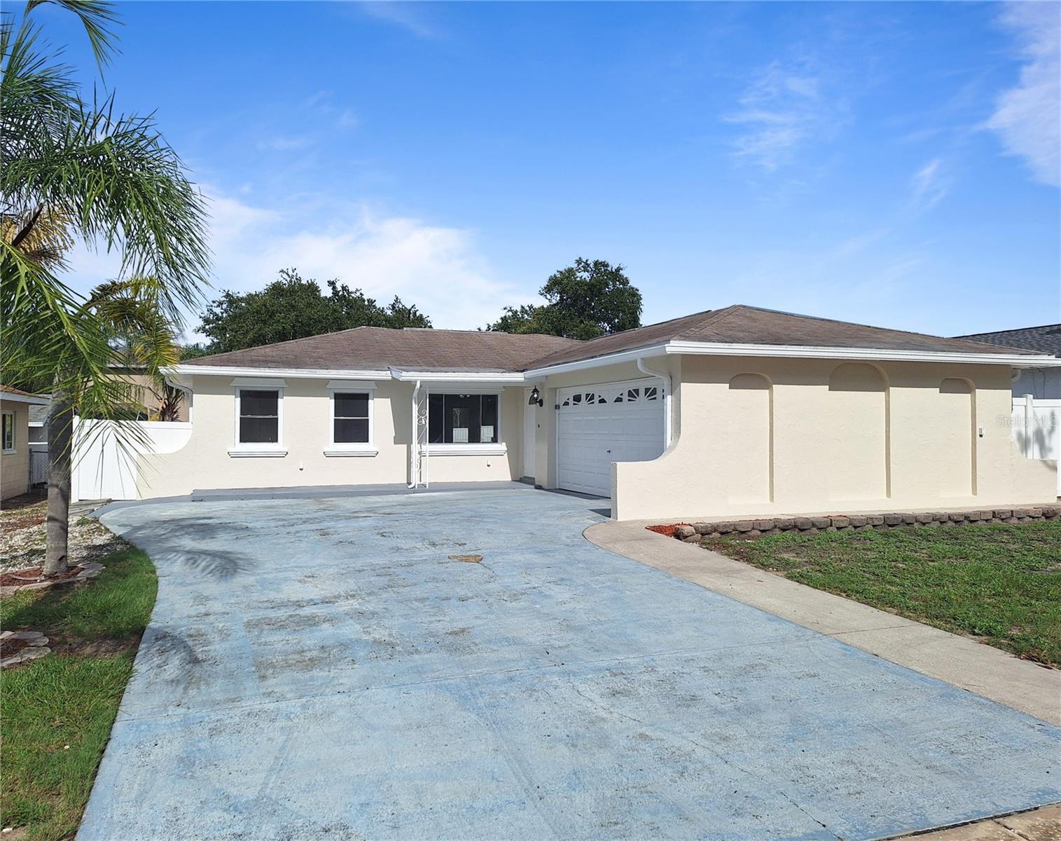 1611 Cromwell Drive  Tarpon Springs FL 34689 photo