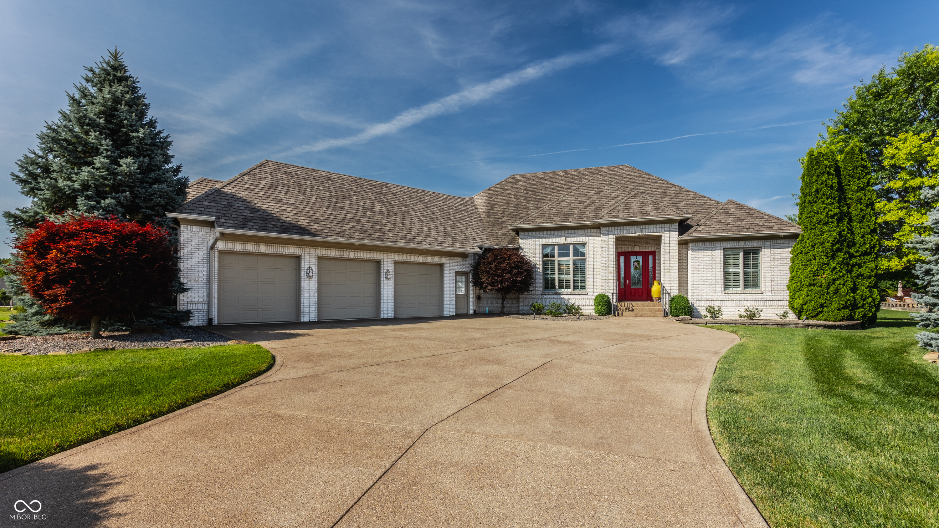 Property Photo: 4930 Benthaven Drive E IN 46106