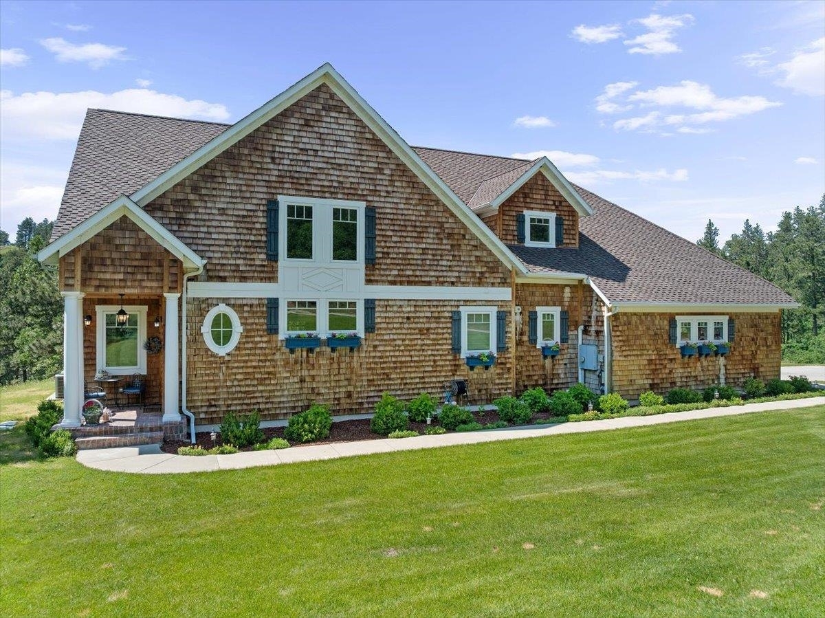 Property Photo:  323 Pine Cone Avenue  SD 57783 