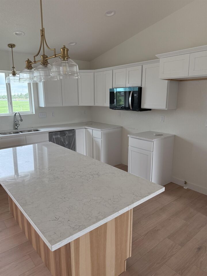 Property Photo: 668 Eagle Court SD 57719