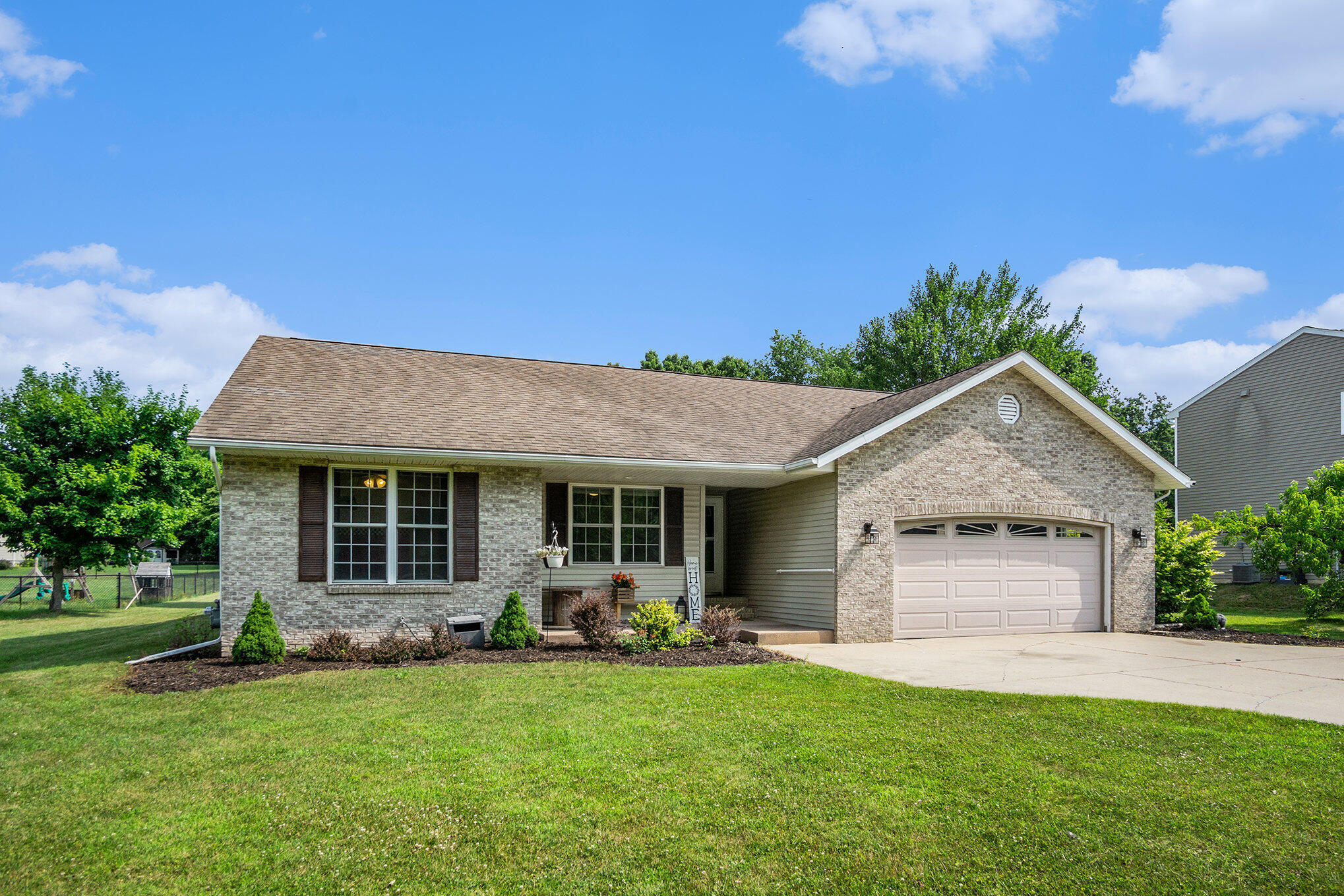 Property Photo:  32076 Valewood Lane  MI 49055 