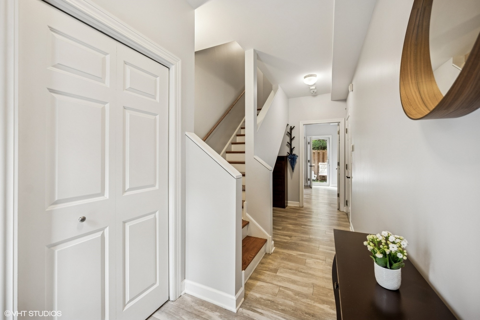 Property Photo:  1657 Church Street  IL 60201 