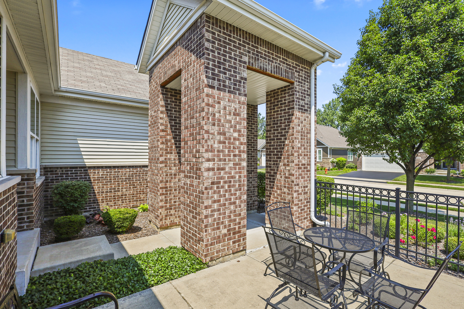 Property Photo: 3832 Chesapeake Lane IL 60564