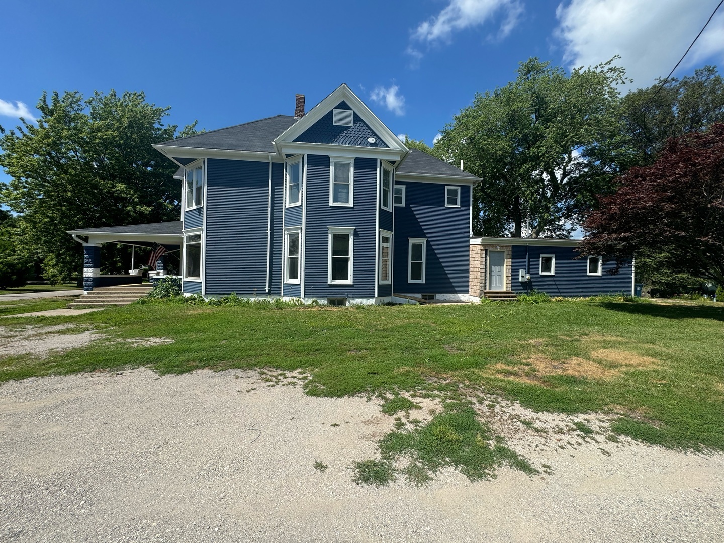 Property Photo: 355 N 5th Street IL 60966
