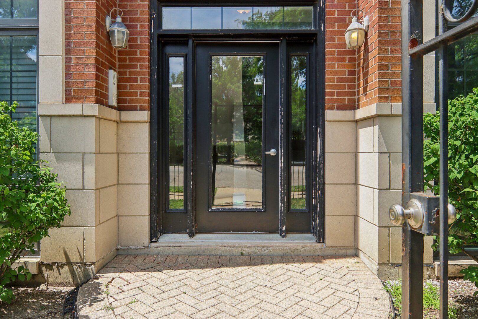 Property Photo: 3234 N California Street 3S IL 60618