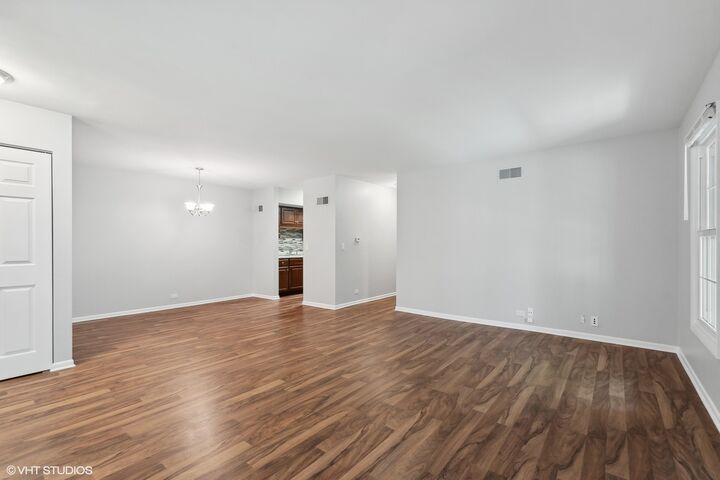 Property Photo: 520 Shorely Drive 201 IL 60010