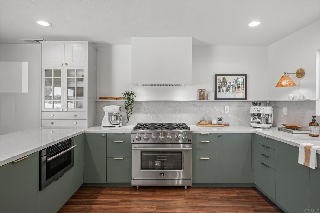 Property Photo: 9312 Daisy Avenue CA 92708