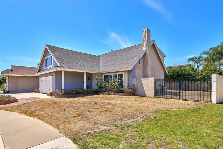 Property Photo:  5221 Del Este Circle  CA 90623 