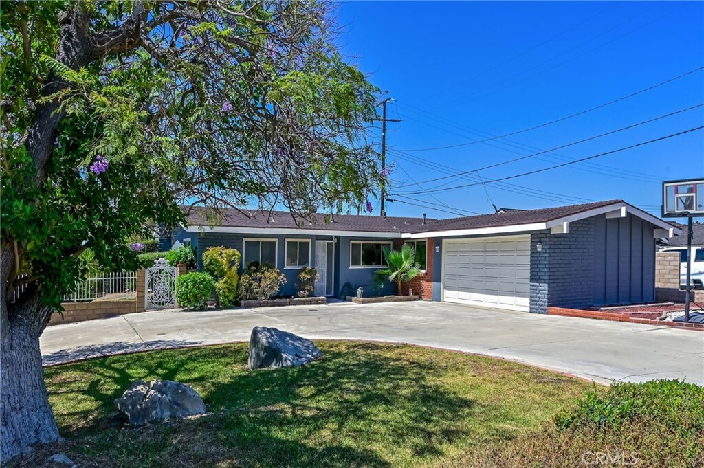 Property Photo:  4931 Saint Andrews Avenue  CA 90621 