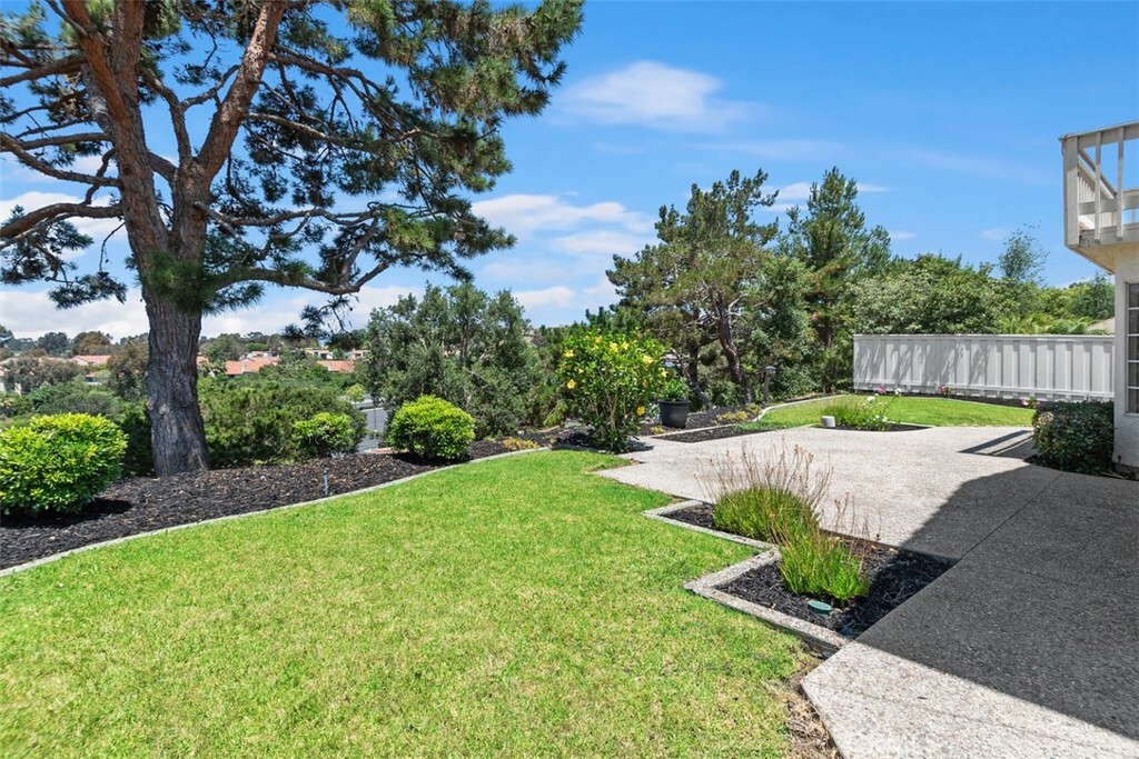 Property Photo: 3514 Sitio Baya CA 92009