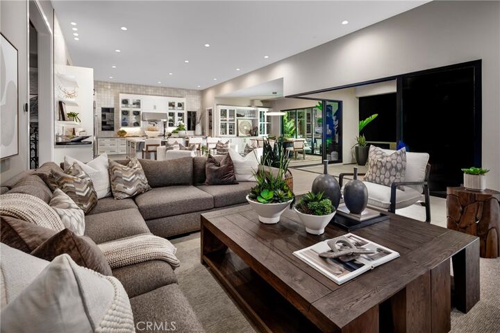 Property Photo: 30029 N Avenida Sierra Madre CA 91354