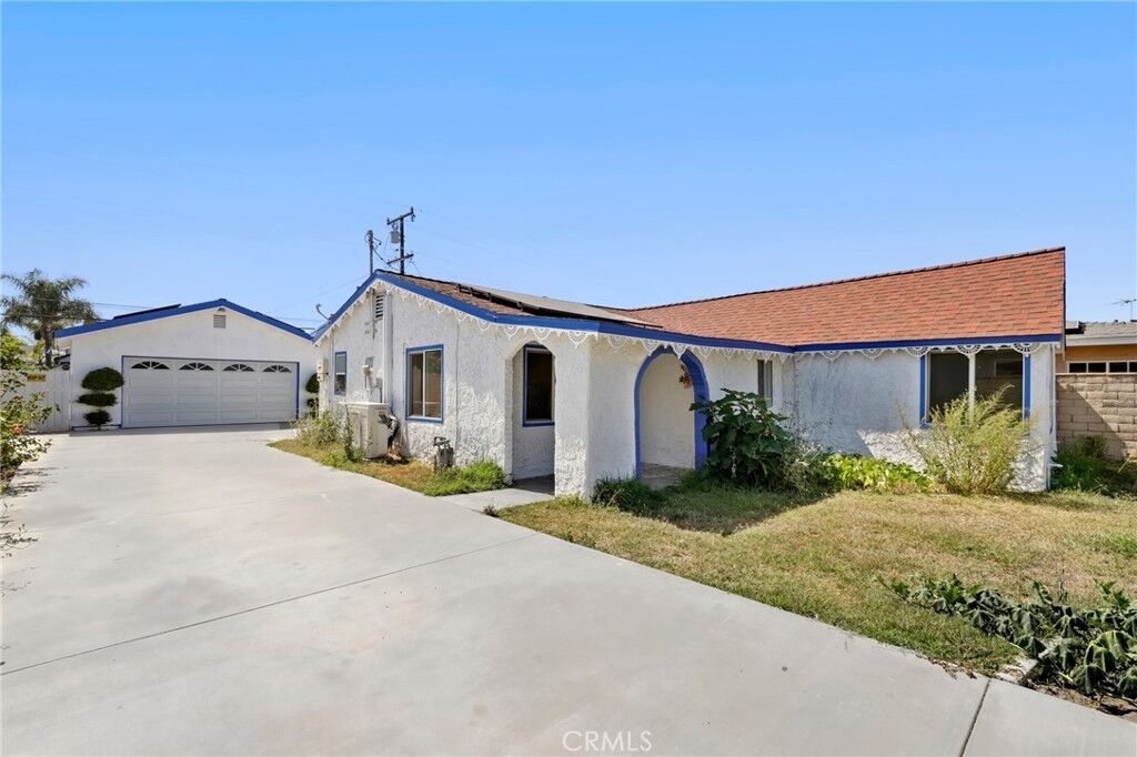 Property Photo: 6681 Rostrata Avenue CA 90621