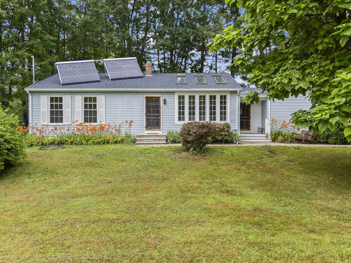 Property Photo:  1 Springtree Lane  ME 03908 