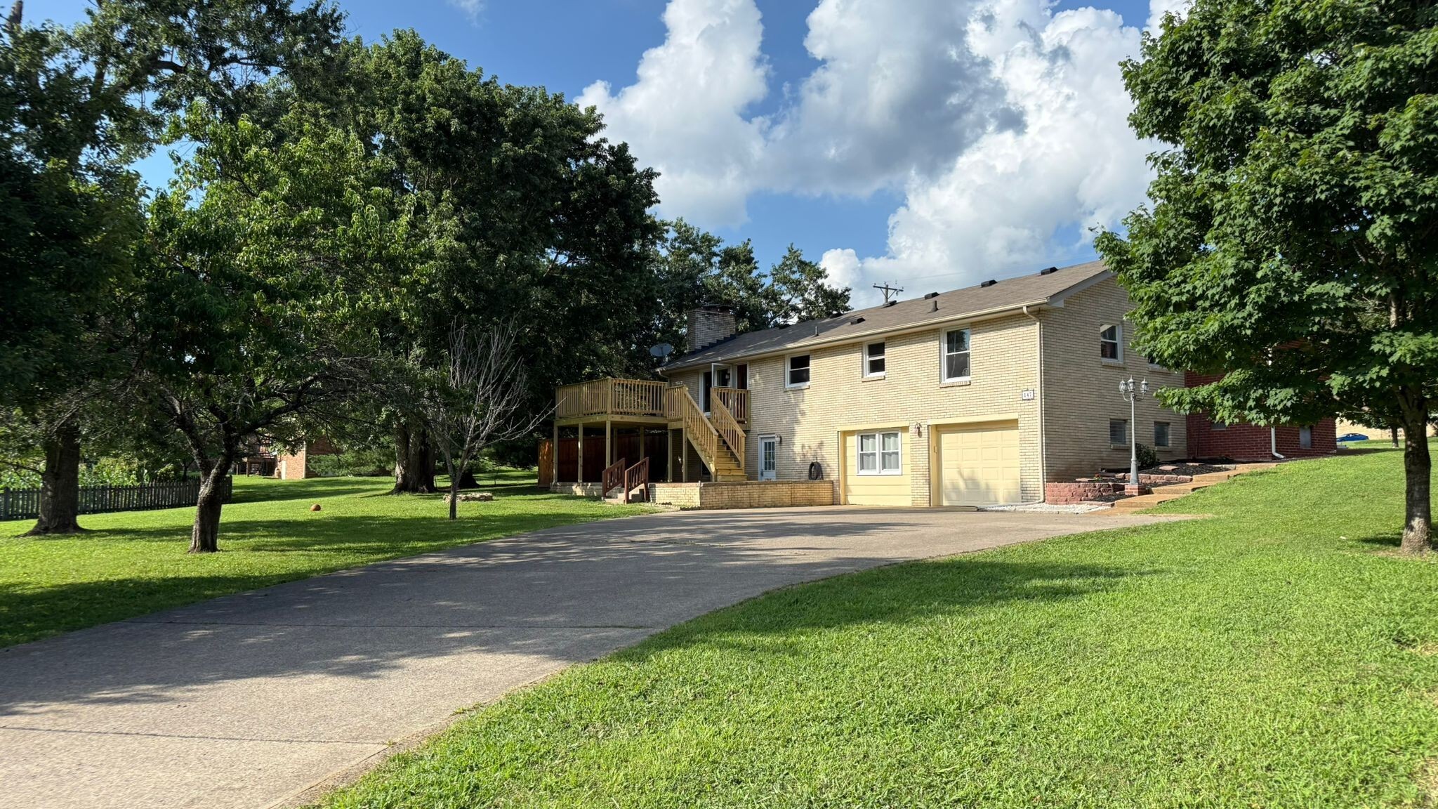 Property Photo: 147 Lake Terrace Dr TN 37075