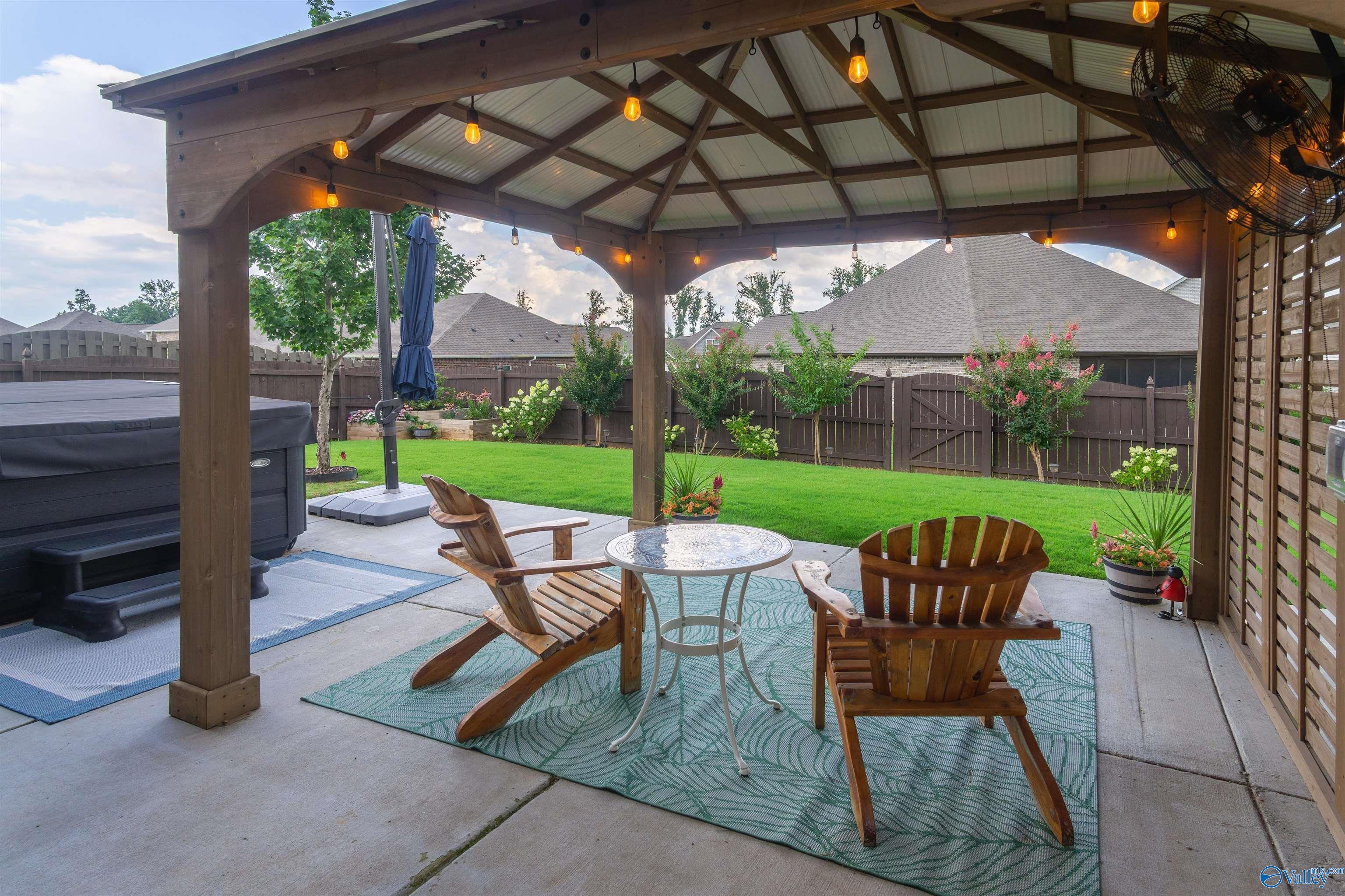 Property Photo: 11015 Thorne Drive AL 35757