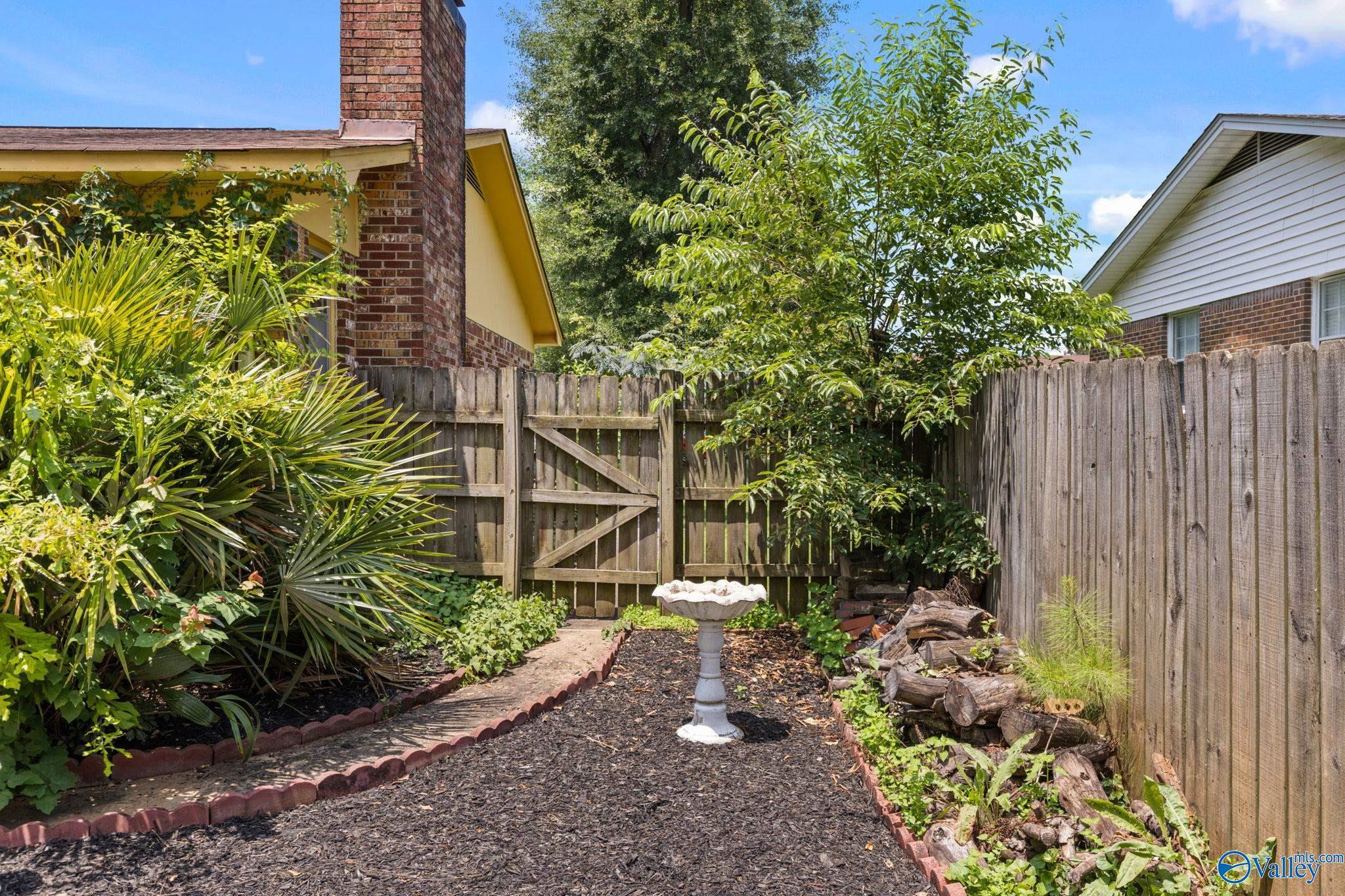 Property Photo:  914 6th Avenue SW SW  AL 35601 