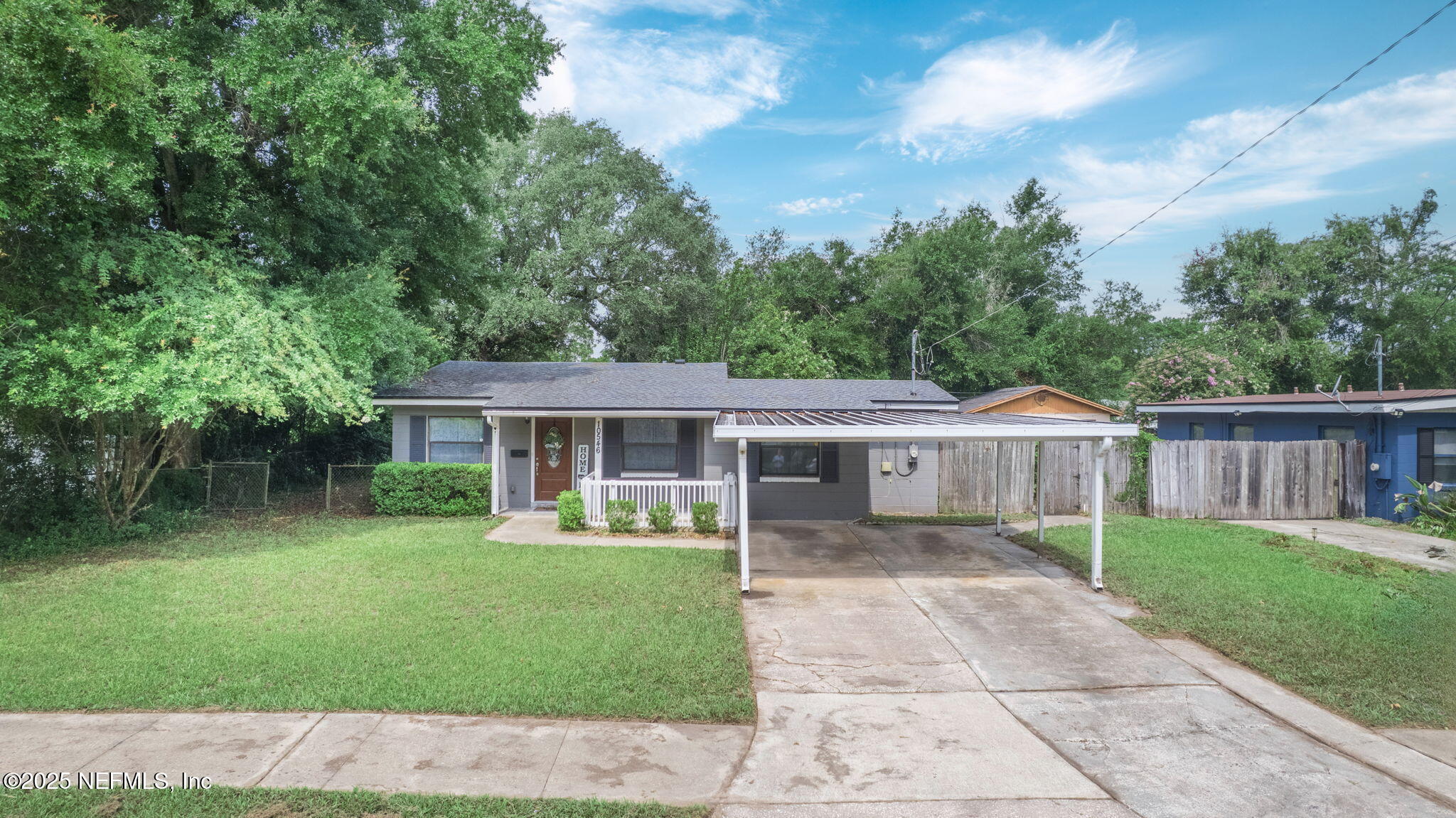 Property Photo: 10546 Villanova Road FL 32218