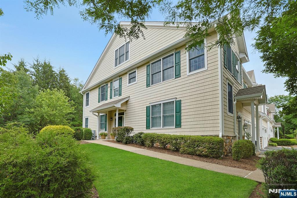 Property Photo:  12 Pheasant Run  NJ 07675 