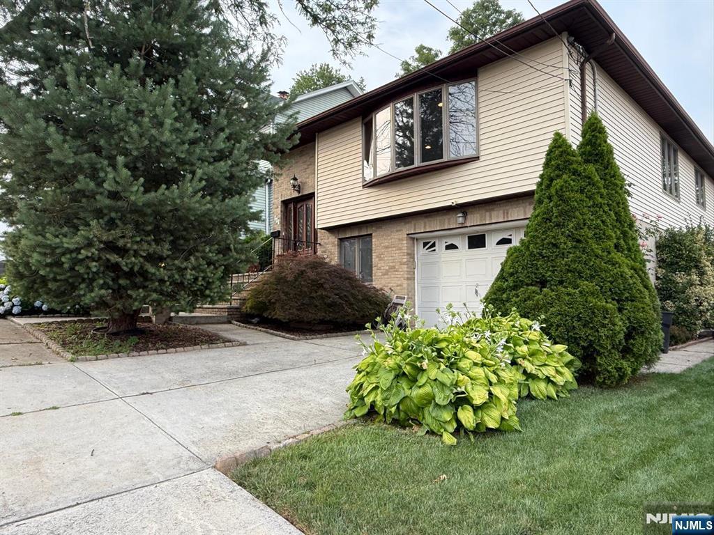 Property Photo:  203 Summit Cross  NJ 07070 