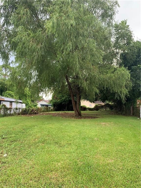 Property Photo:  4737 Pauline Drive  LA 70126 