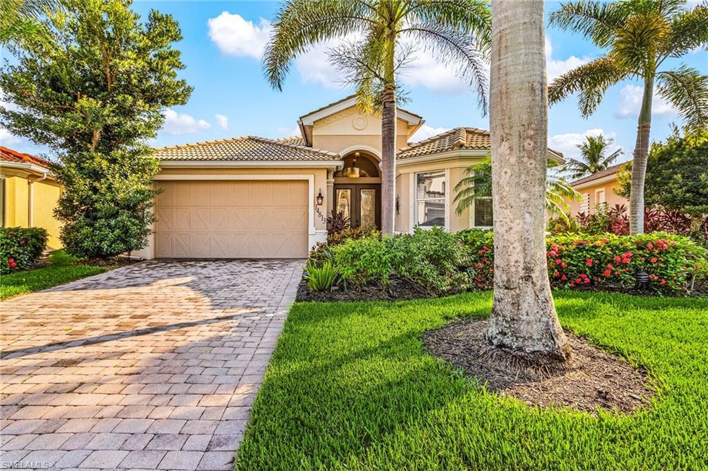 Property Photo: 14813 Canton Ct FL 34114