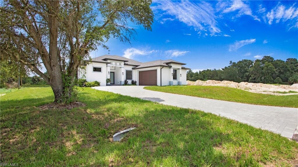 Property Photo: 1809 Monroe Ave FL 33972