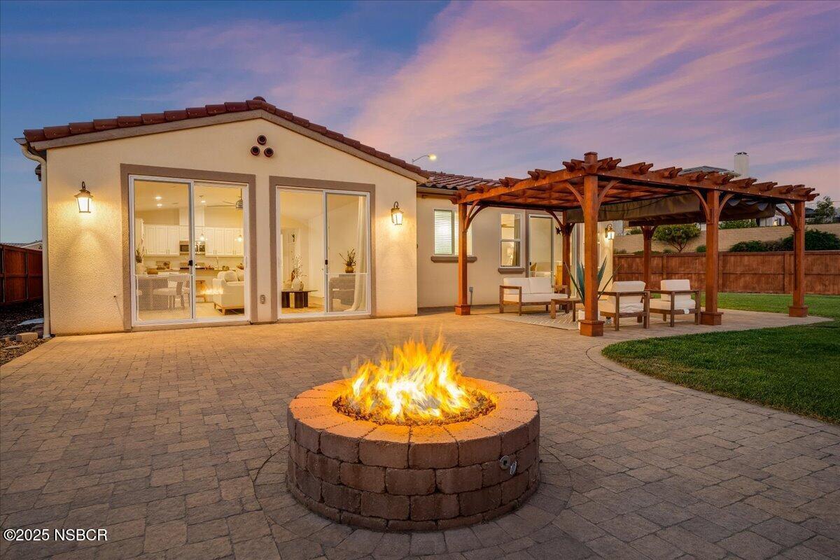 Property Photo: 5813 Foxglove Court CA 93455