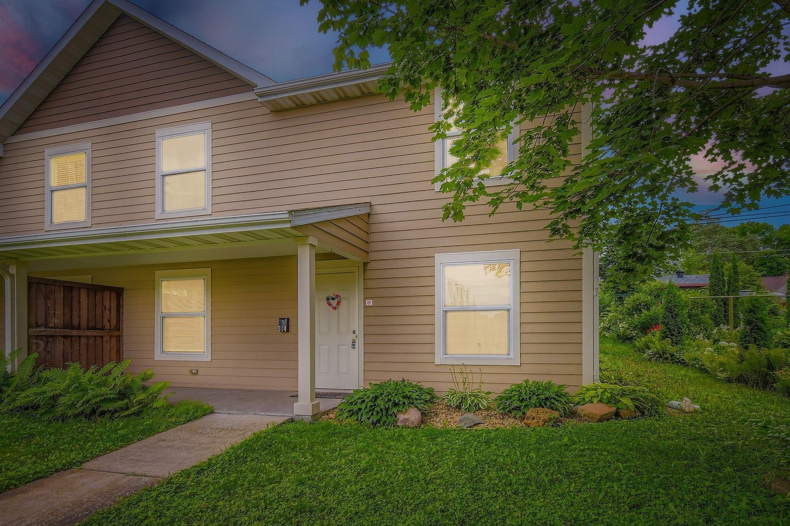 Property Photo:  314 7th Street E  MN 55033 