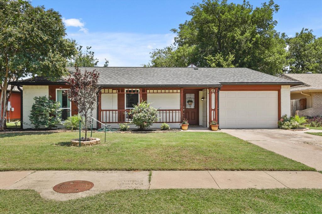 Property Photo: 5228 Dunson Drive TX 76148