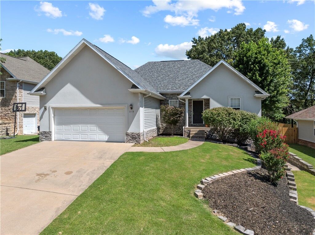 Property Photo: 3019 Jade Drive AR 72601