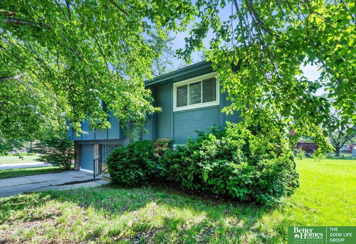 Property Photo:  2325 Hogantown Drive  NE 68123 