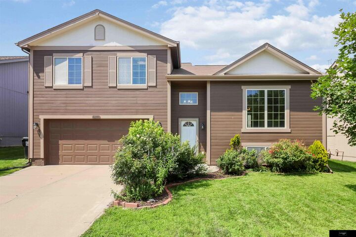 18714 Birchwood Avenue  Omaha NE 68135 photo