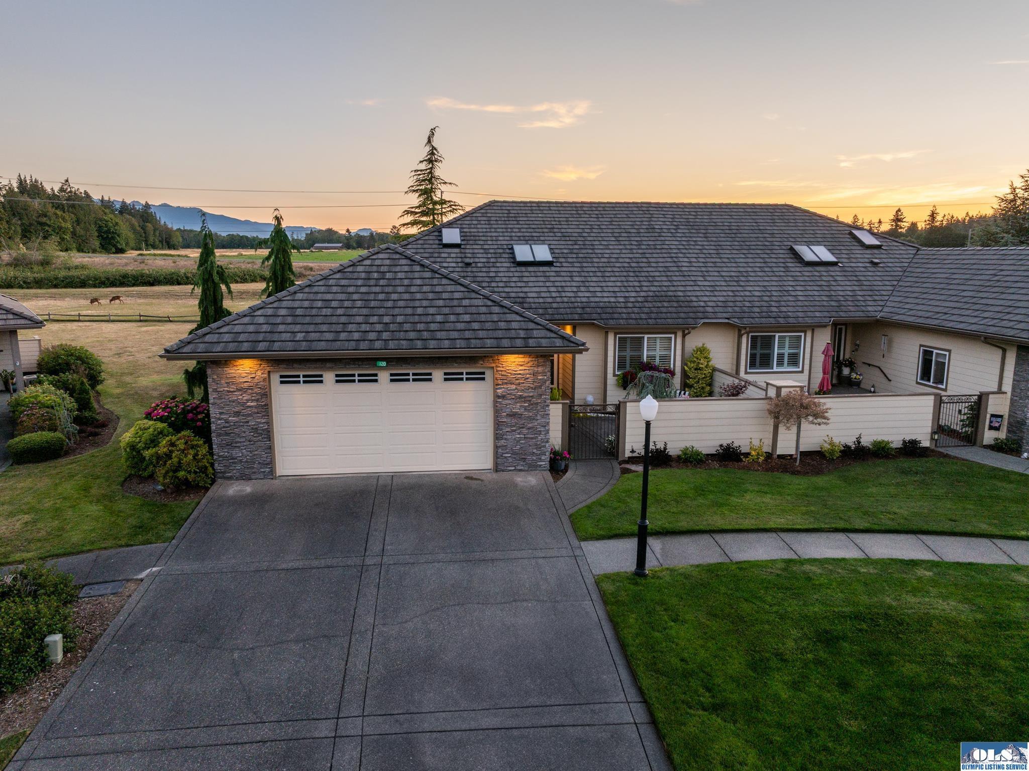 Property Photo: 120 Cascadia Loop WA 98382