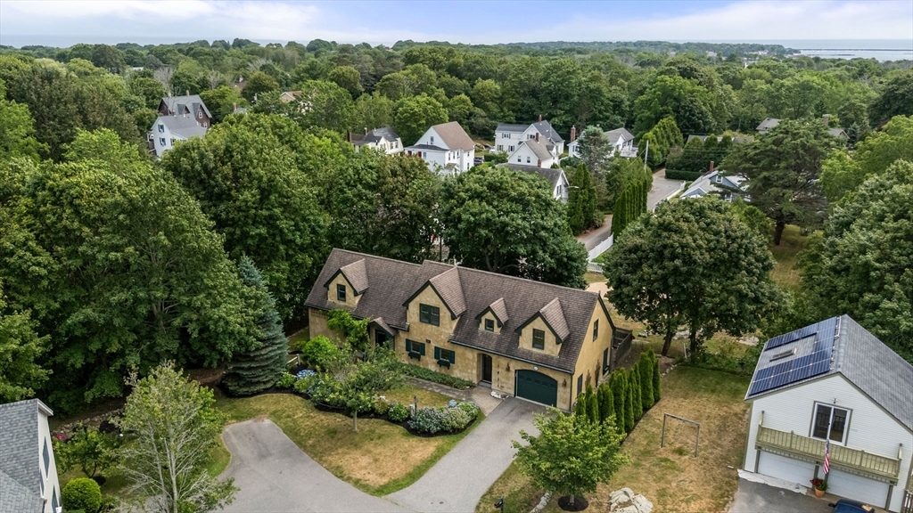 Property Photo:  126R Mount Pleasant Avenue  MA 01930 