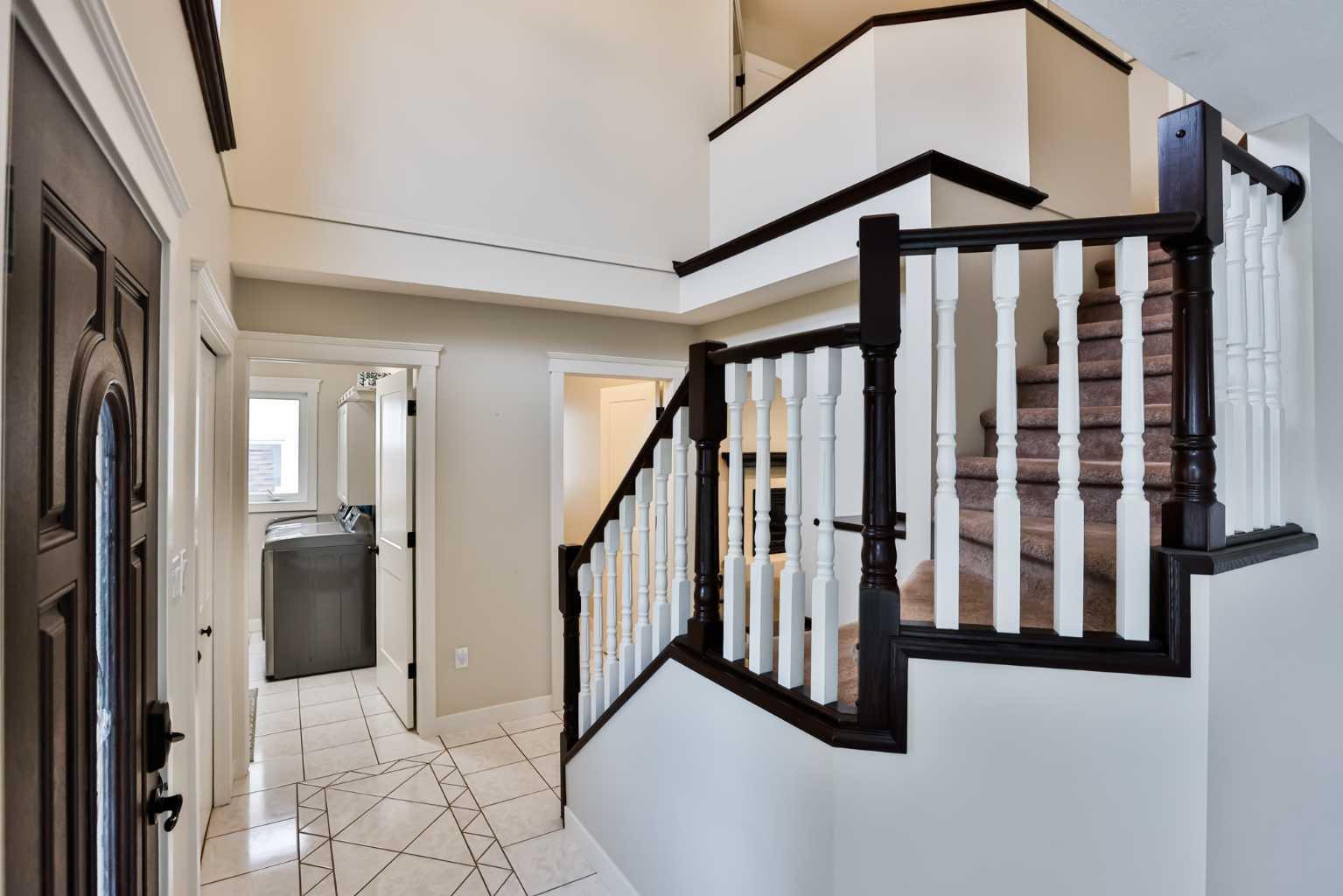 Property Photo: 2512 23 Street S AB T1K 6K2