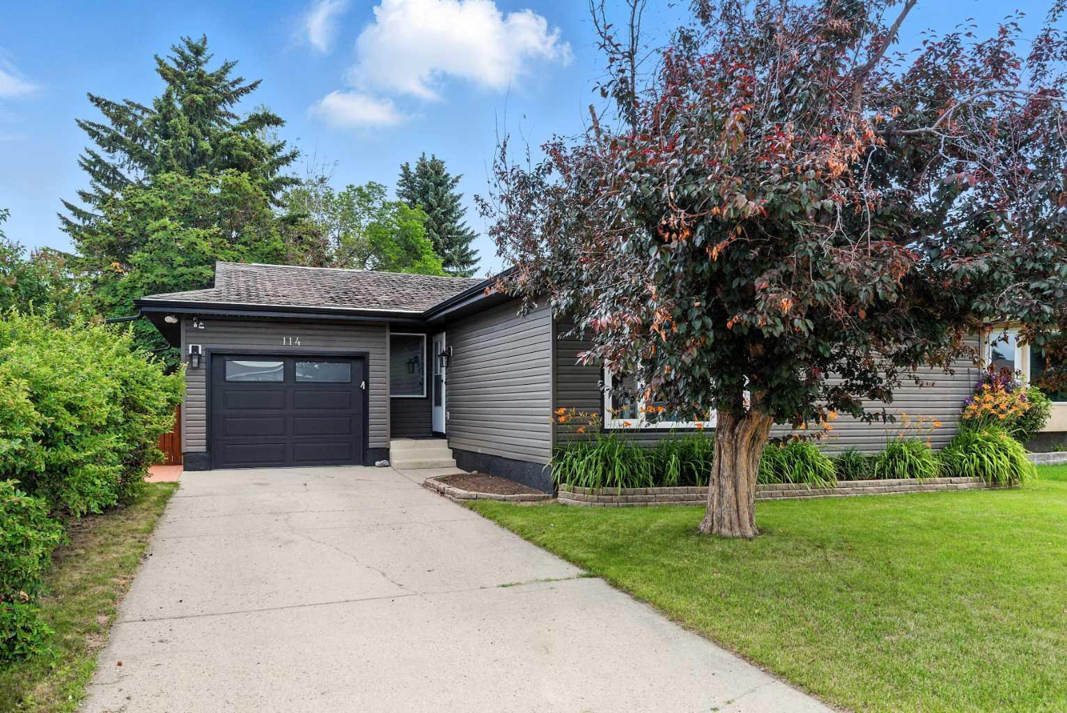 114 Baird Street  Red Deer AB T4R 1H4 photo