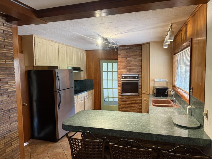 Property Photo: 801 W 8th St LA 70634