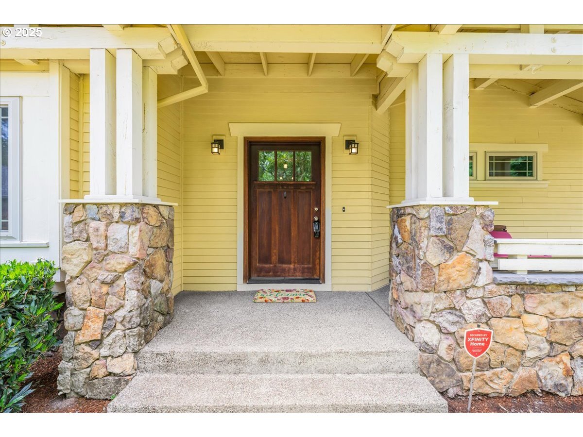 Property Photo: 7524 SW Florence Ln OR 97223