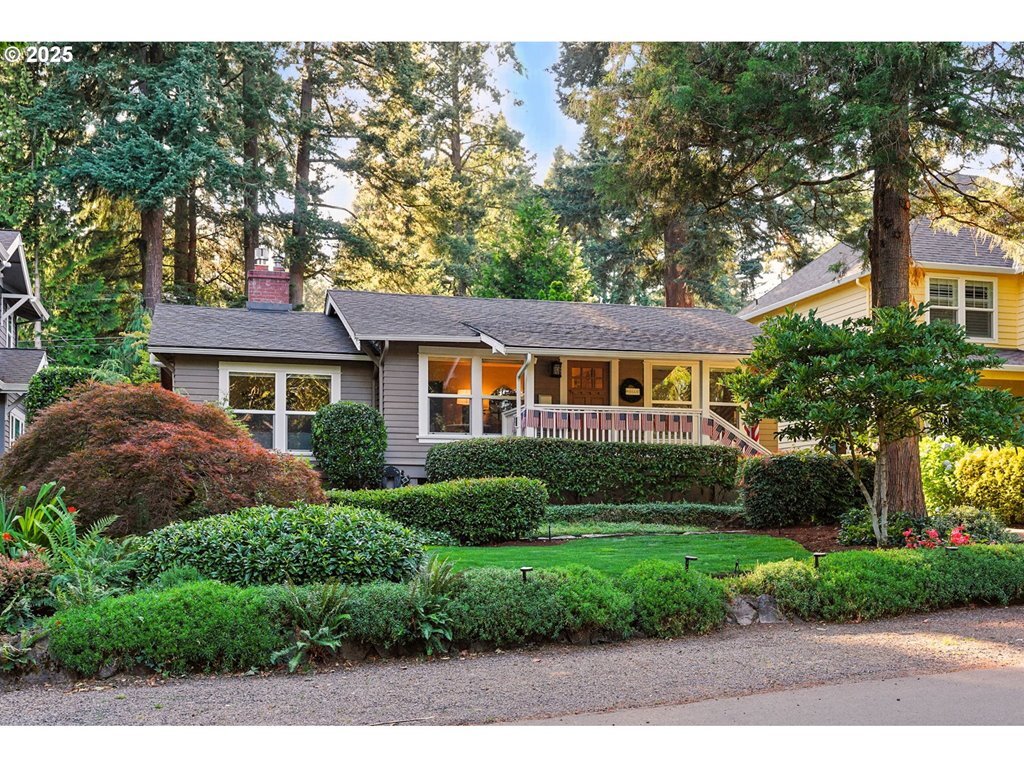 676 9th St  Lake Oswego OR 97034 photo