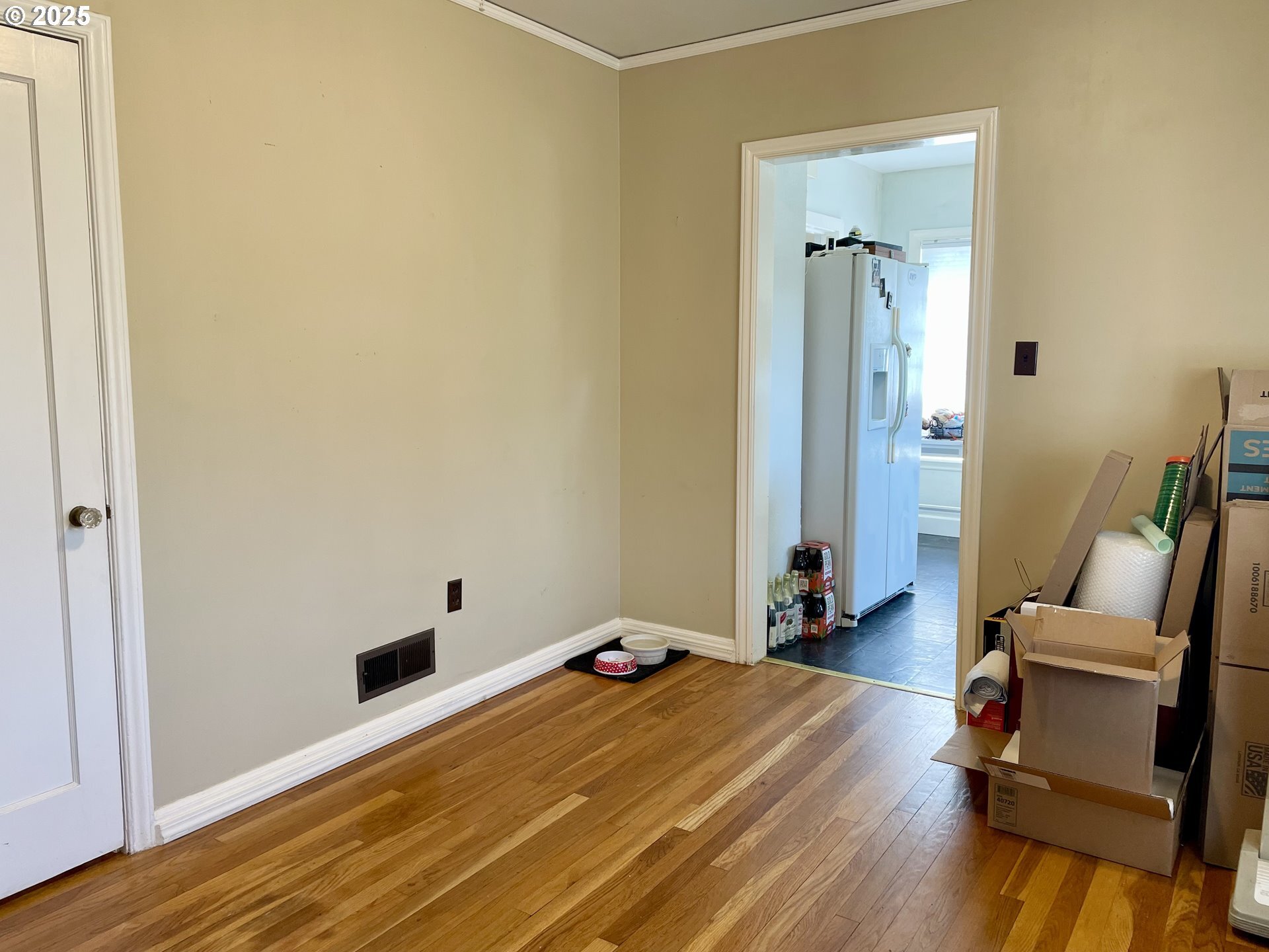 Property Photo: 5 Park Pl WA 98632