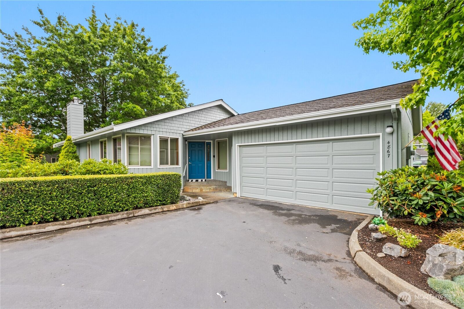 Property Photo:  4867 N Village Lane  WA 98226 