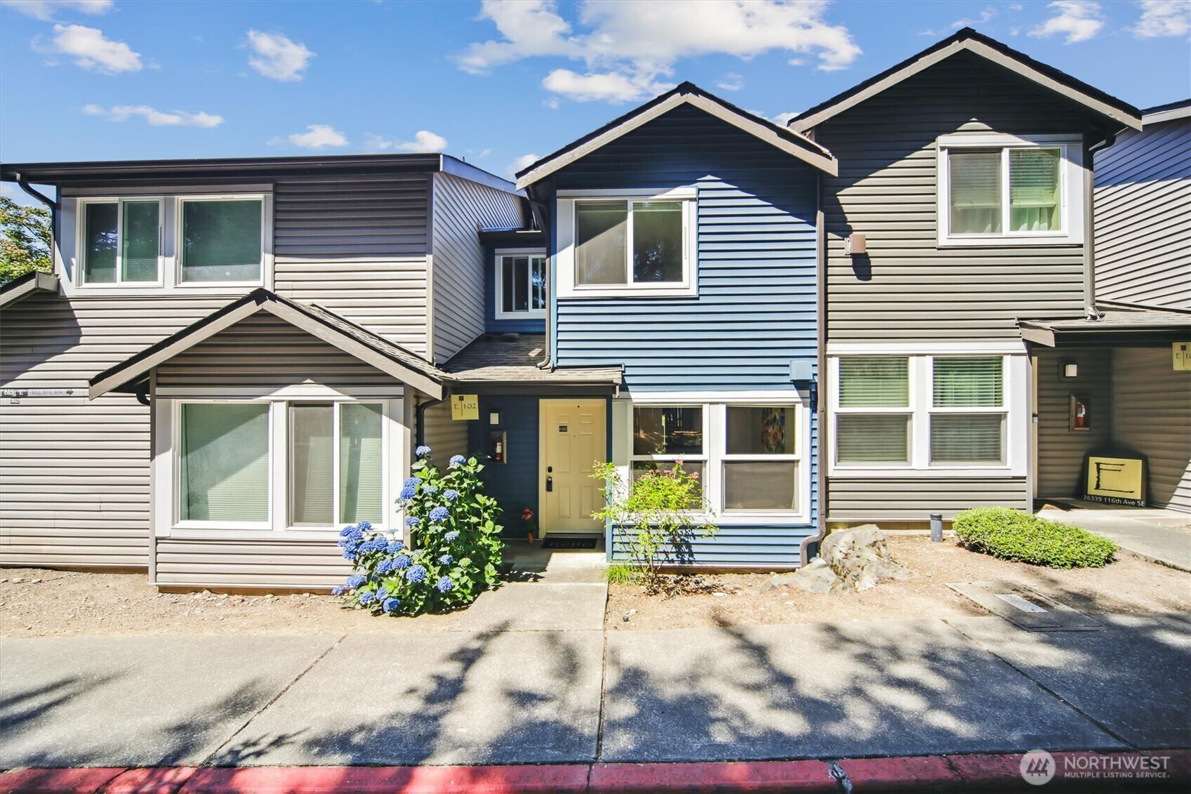 Property Photo: 26327 116th Avenue SE E102 WA 98030