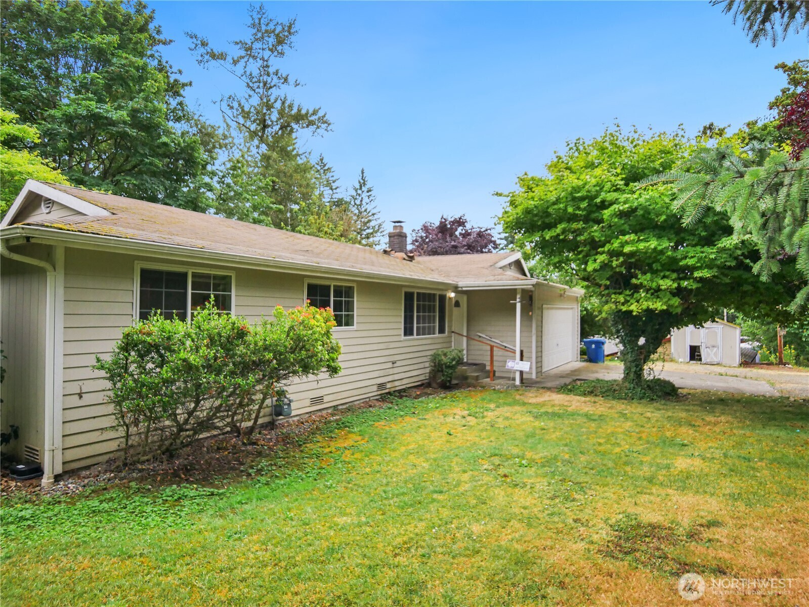 Property Photo: 13806 183rd Avenue SE WA 98059