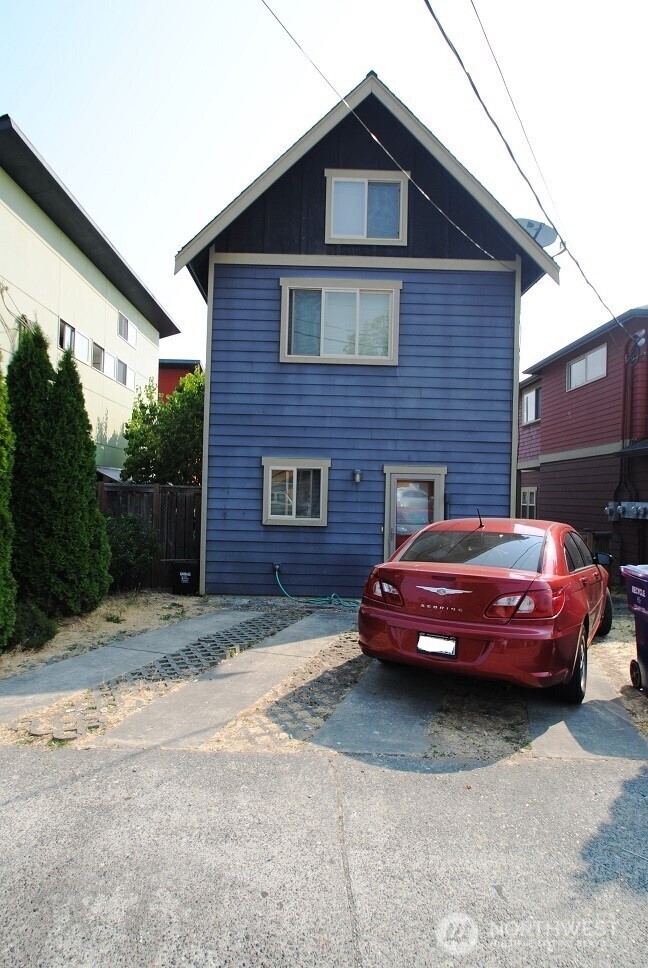 Property Photo:  3321  Wetmore Avenue S A  WA 98144 