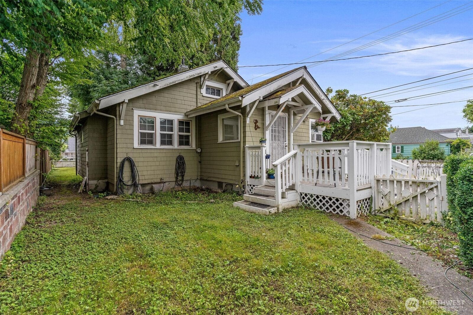 Property Photo: 900 Talcott Street WA 98284